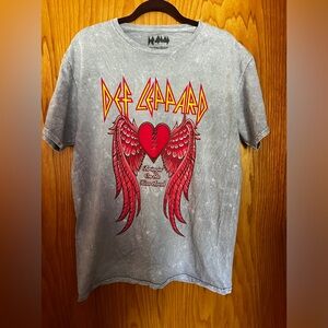 Def Leopard Band Tee Size XL Women’s Cut